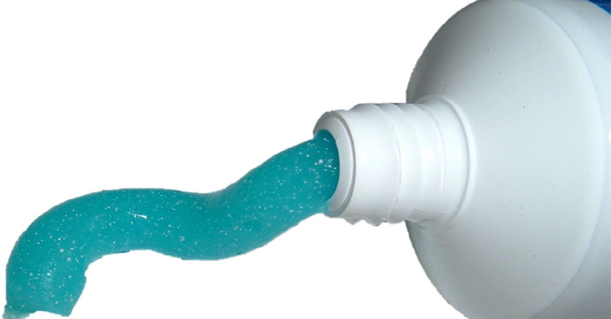 DENTAL HYGIENIST'S DISCOVERY HAS CREST TOOTHPASTE CHANGING medicalkidunya